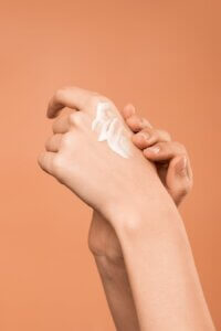 Best Natural Ingredients for Dry Skin Care A Complete Guide